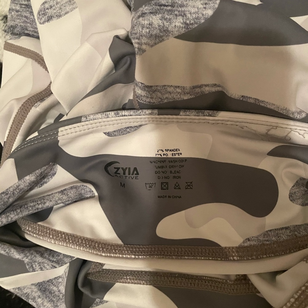 Zyia active camo white and gray leggings